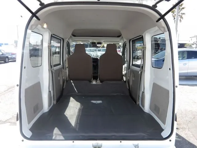 エブリイバン（スズキ）の車両写真