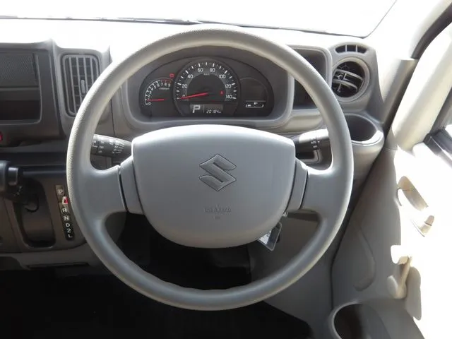 エブリイバン（スズキ）の車両写真