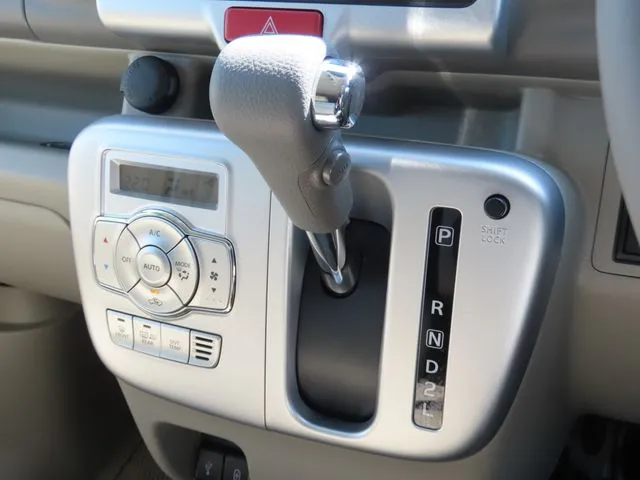 エブリイワゴン 4WD(スズキ)の車両写真