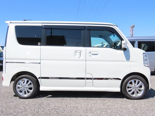 エブリイワゴン 4WD(スズキ)の車両写真