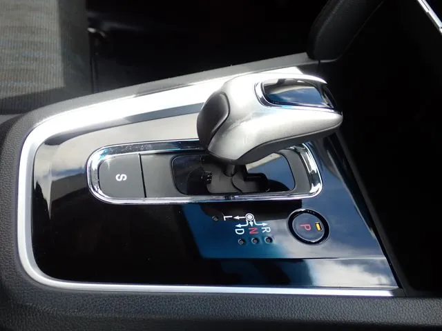 シャトル ハイブリッド 4WD(ホンダ)の車両写真