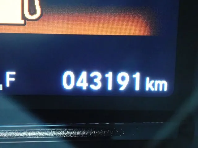 シャトル ハイブリッド 4WD(ホンダ)の車両写真