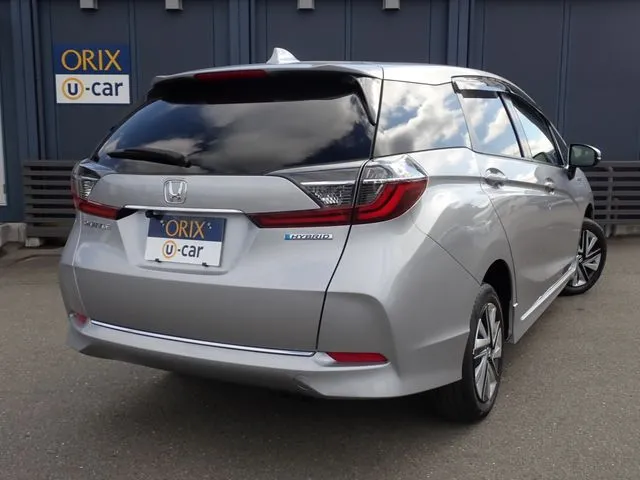 シャトル ハイブリッド 4WD(ホンダ)の車両写真