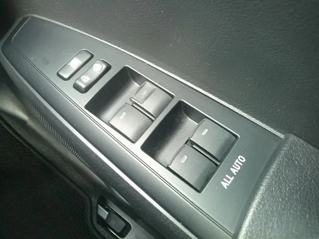 カローラフィールダー 4WD(トヨタ)の車両写真