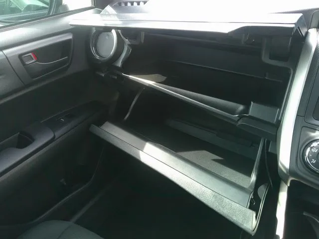 カローラフィールダー 4WD(トヨタ)の車両写真