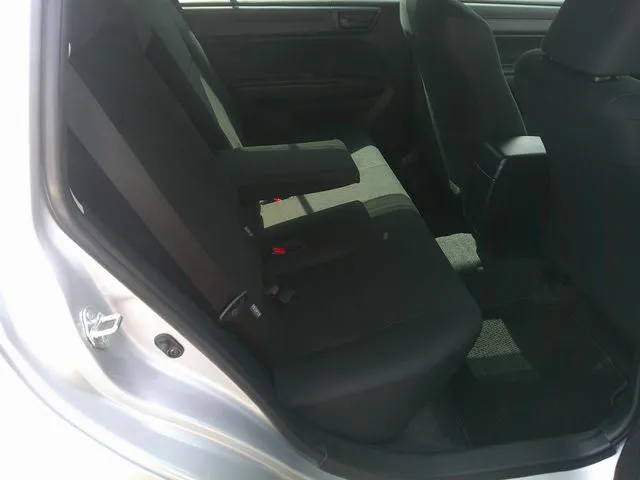 カローラフィールダー 4WD(トヨタ)の車両写真