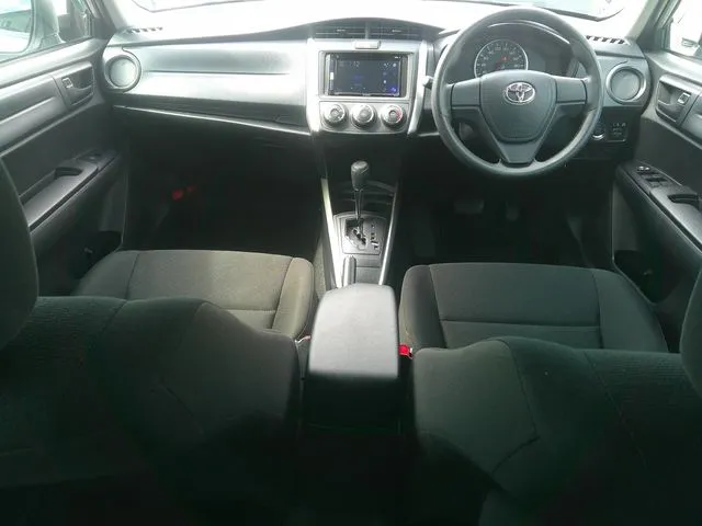 カローラフィールダー 4WD(トヨタ)の車両写真