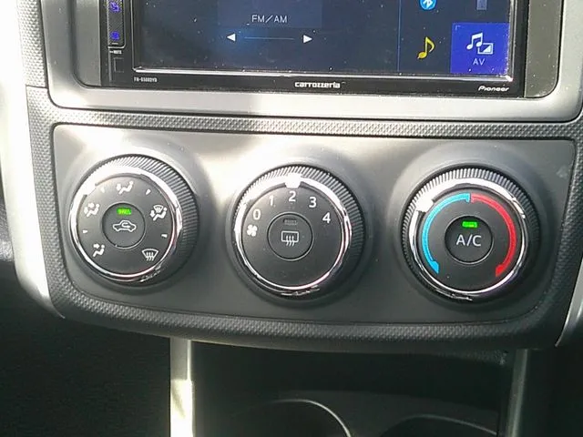 カローラフィールダー 4WD(トヨタ)の車両写真