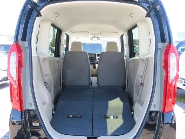 N BOX(ホンダ)の車両写真