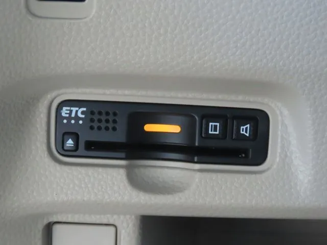 N BOX(ホンダ)の車両写真