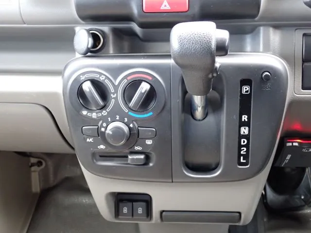 エブリイバン（スズキ）の車両写真