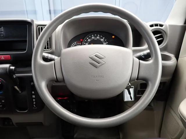 エブリイバン（スズキ）の車両写真