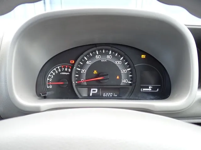 エブリイバン（スズキ）の車両写真