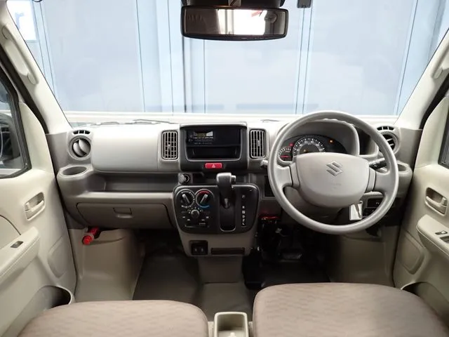 エブリイバン（スズキ）の車両写真