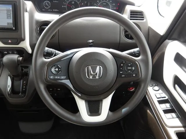 ホンダ　Ｎ　ＢＯＸ