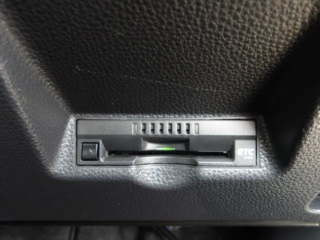 ヤリス（トヨタ）の車両写真