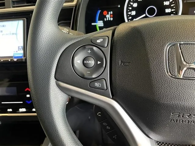 シャトル ハイブリッド(ホンダ)の車両写真