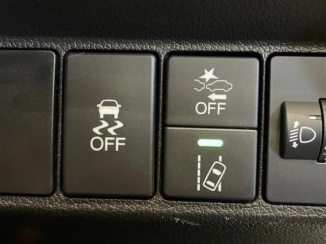 シャトル ハイブリッド(ホンダ)の車両写真