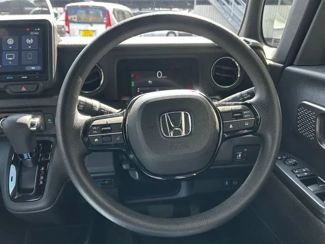 Ｎ　ＢＯＸ　カスタム（ホンダ）の車両写真