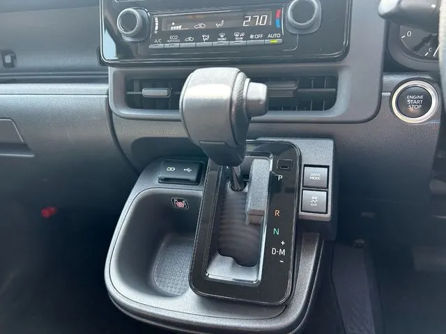 シエンタ（トヨタ）の車両写真