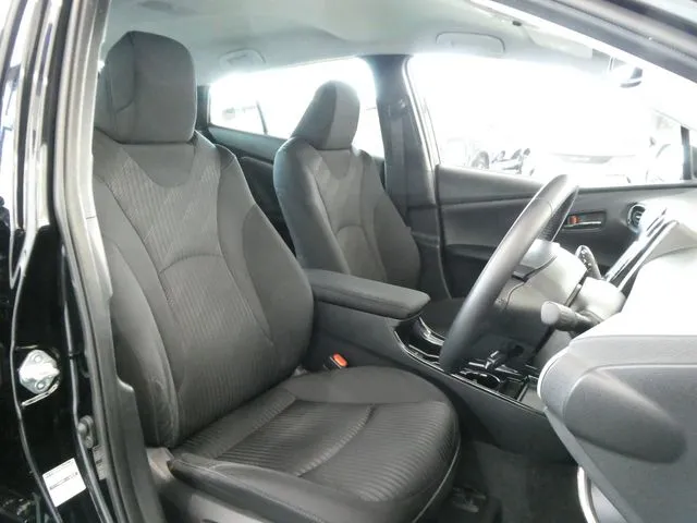 プリウス(トヨタ)の車両写真