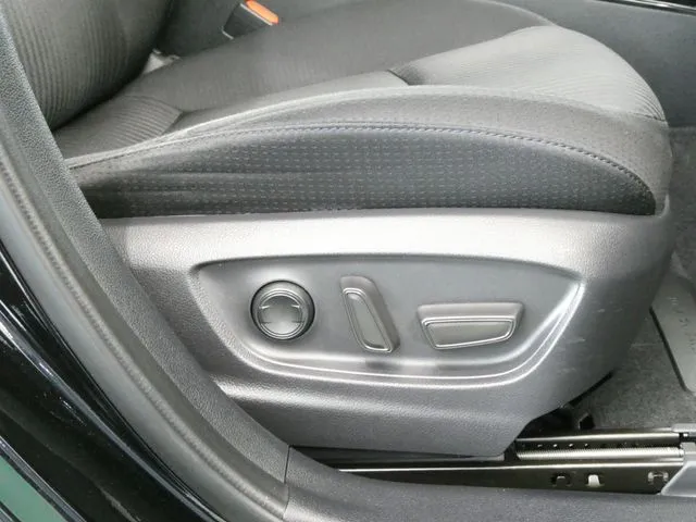 プリウス(トヨタ)の車両写真