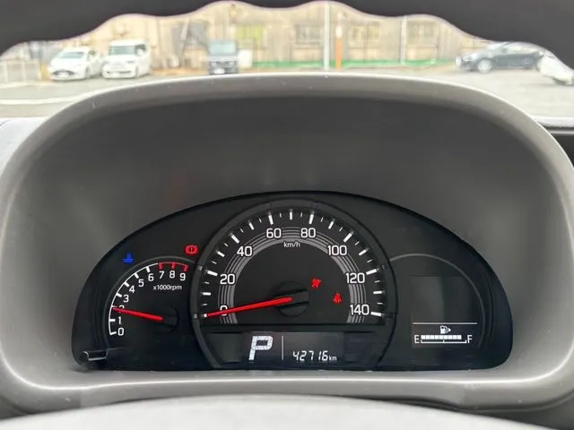 ＮＶ１００クリッパー（ニッサン）の車両写真