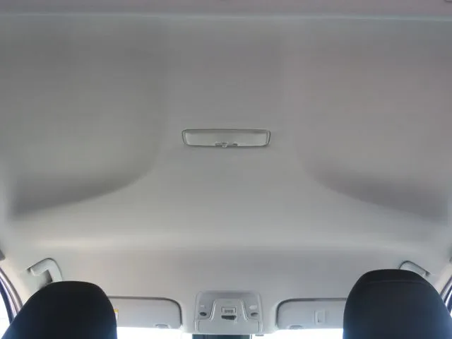 プリウス　４ＷＤ（トヨタ）の車両写真