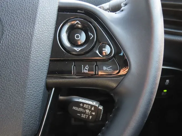 プリウス　４ＷＤ（トヨタ）の車両写真