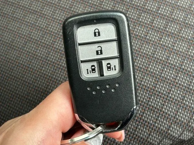 フリード（ホンダ）の車両写真