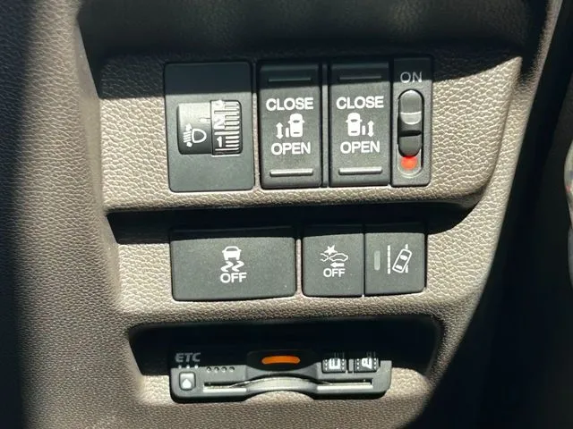 フリード（ホンダ）の車両写真