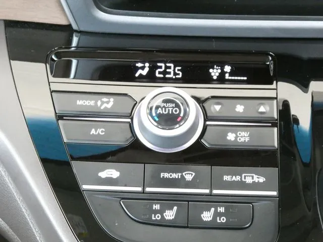 フリード　ハイブリッド（ホンダ）の車両写真