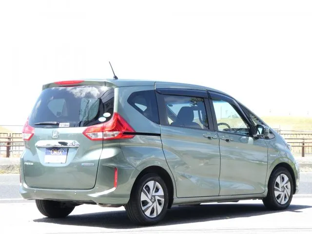 フリード　ハイブリッド（ホンダ）の車両写真