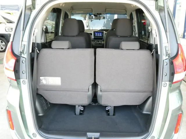 フリード　ハイブリッド（ホンダ）の車両写真