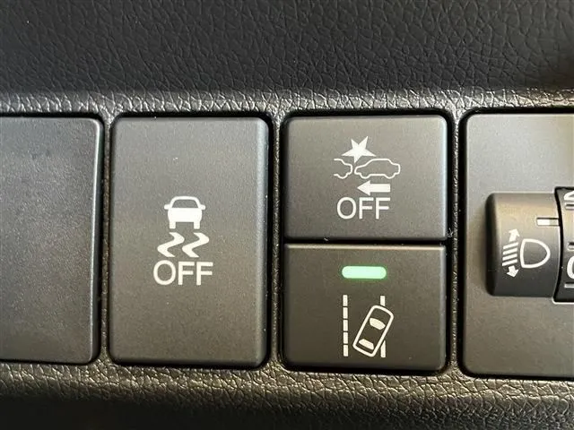 シャトル ハイブリッド(ホンダ)の車両写真