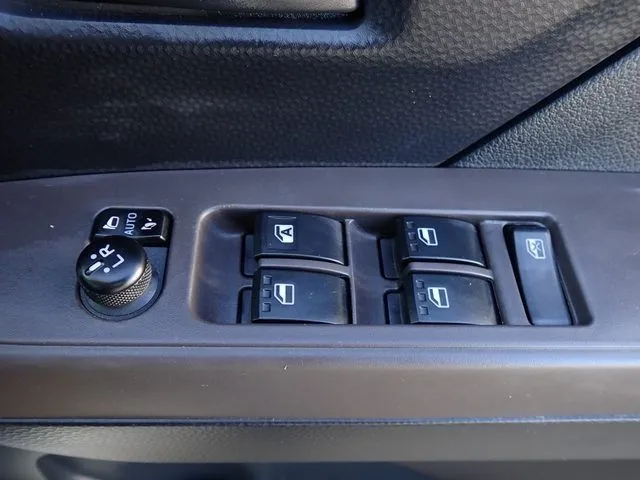 ルーミー（トヨタ）の車両写真