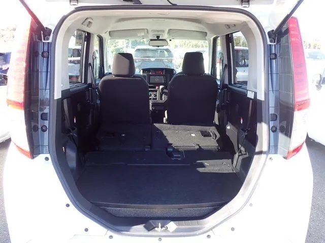 ルーミー（トヨタ）の車両写真