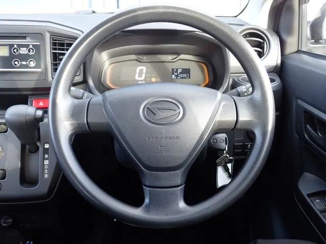 ミラ イース(ダイハツ)の車両写真