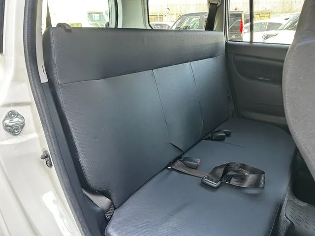 プロボックスバン 2WD(トヨタ)の車両写真