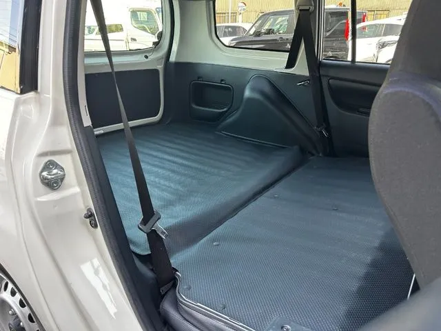 プロボックスバン 2WD(トヨタ)の車両写真