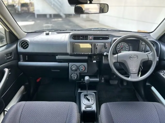 プロボックスバン 2WD(トヨタ)の車両写真