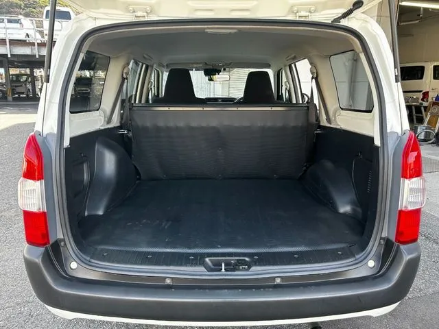 プロボックスバン 2WD(トヨタ)の車両写真