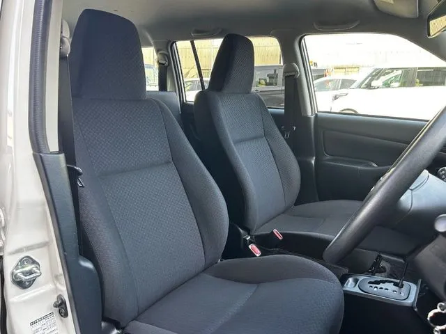 プロボックスバン 2WD(トヨタ)の車両写真