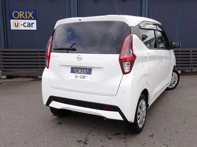 デイズ（ニッサン）の車両写真