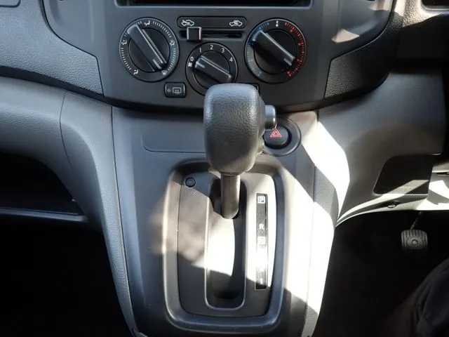 NV200バネットバン(ニッサン)の車両写真