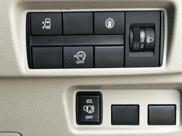 ルークス(ニッサン)の車両写真