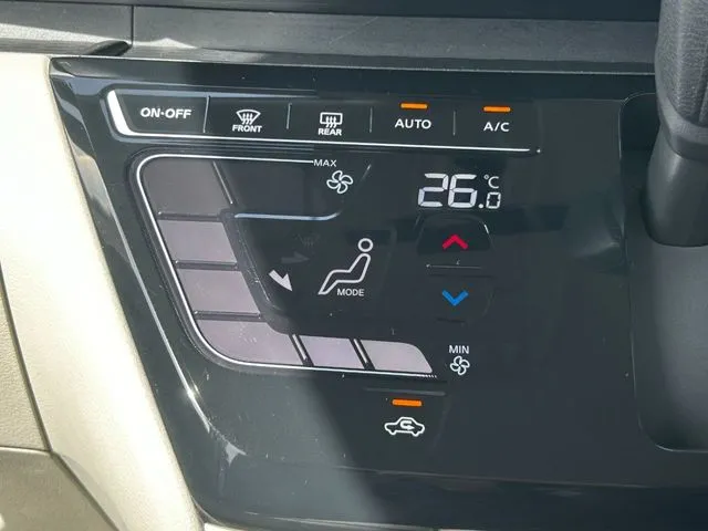 ルークス(ニッサン)の車両写真