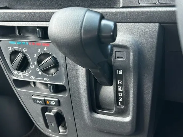 ダイハツ ハイゼットカーゴ