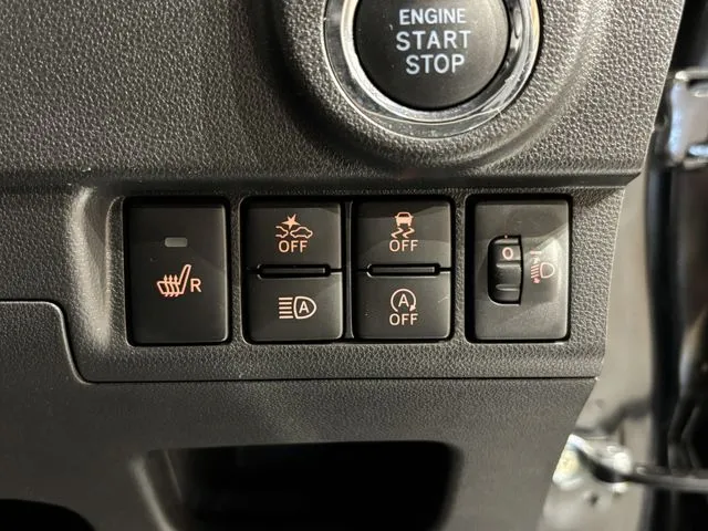 ムーヴ　カスタム（ダイハツ）の車両写真