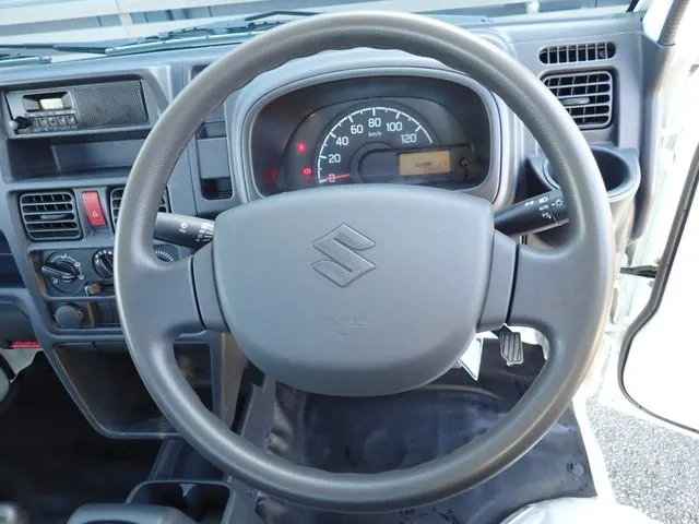 キャリイトラック　４ＷＤ（スズキ）の車両写真